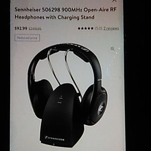 Wireless headphones with charger